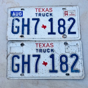 lot 190 image: Matching Front &amp Back 1994 Texas Truck License Plates&nbsp