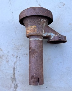 lot 198 image: Cyclone Tractor Air Cleaner Filter Housing