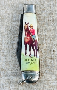 lot 208 image: Vintage Royal Canadian Mounted Police Collectible Pocket Knife