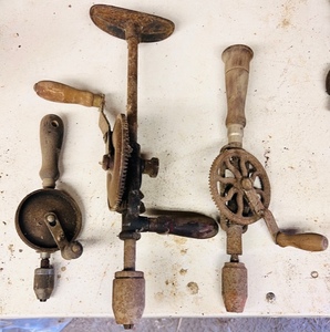 lot 234 image: Three AntiqueVintage Hand Drills