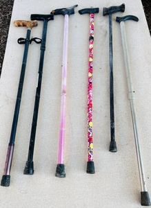 lot 256 image: Six Assorted Vintage Walking SticksCanes