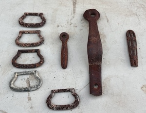 lot 258 image: Eight AntiqueVintage Pulls or Handles