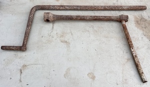 lot 260 image: AntiqueVintage Tractor Crank &amp Lug Nut Tool