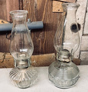 lot 273 image: Two Beautiful AntiqueVintage Kerosene Lamps