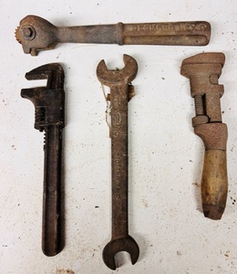 lot 280 image: Four AntiqueVintage Wrenches &amp&nbsp Desmond Hex Grinding Wheel Dressing Tool - Wrenches Includes a Ford