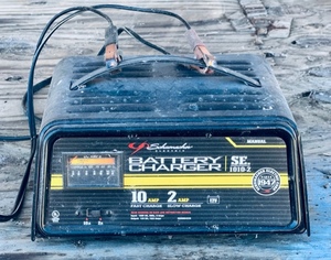 lot 22 image: Shoemacher Electric Battery Charger Model SE. 1010-2 Battery Charger 10 amp2 amp