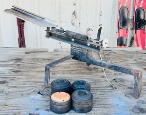 lot 25 image: Outers Target Trap, Clay Pigeon Thrower W20 Clay Pigeons