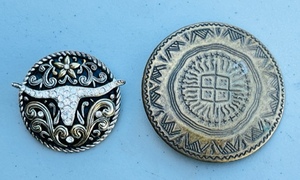 lot 59 image: Western Themed Womens Longhorn &amp Southwestern Belt Buckles