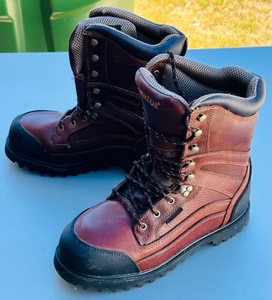 lot 67 image: Once Worn Pair of Guide Gear Size 8 Insulated Hunting Boots