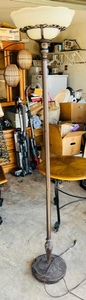 lot 115 image: Ornate Floor Lamp WGlass Globe