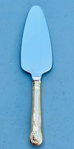 lot 142 image: Gold Plated Pie Server