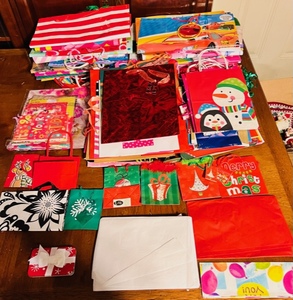 lot 263 image: Tremendous Lot of 100 Gift Bags of All Sizes W Tissue Paper