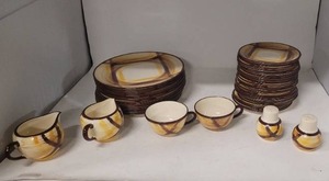 lot 51 image: Vernonware Organdie 41 pc dish set