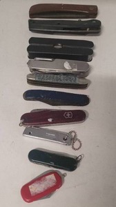 lot 6 image: lot of 10 knives #3