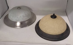 lot 27 image: 2 light fixtures