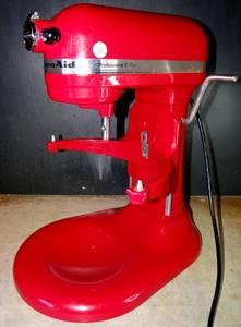 lot 30 image: Kitchenaid Professional 5 Plus Series 5 Quart Bowl-Lift Stand Mixer - TESTEDWORKS