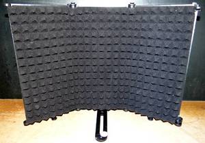 lot 53 image: TRI-FOLD MICROPHONE ABSORBER SHIELD - FOAM PANEL