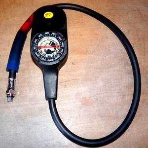 lot 97 image: Oceanic Scuba Diving 3 Gauge Console, Air Pressure, Depth, Compass $$$