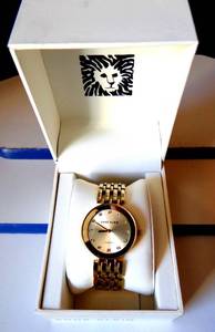 lot 107 image: ANNE KLEIN WOMENS GOLD FINISH WATCH - MODEL Y121E wBOX