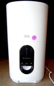lot 158 image: FLURFF ELECTRONIC PET FEEDER - DU6L-V-DD Pet Products Co - TESTEDWORKS