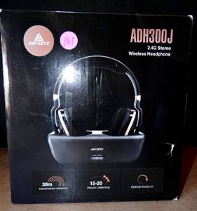 lot 161 image: Artiste ADH300J Over the Ear Headphone - Black in Box
