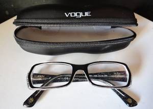 lot 209 image: VOGUE DESIGNER FRAMES WITH PRESCIPTION LENS & CASE