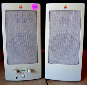 lot 236 image: Vintage Original Apple Design Powered M6082 Computer Speakers WPower Supply
