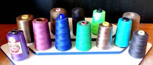 lot 253 image: LARGE LOT OF SEWINGEMBROIDERY THREAD AS SHOWN