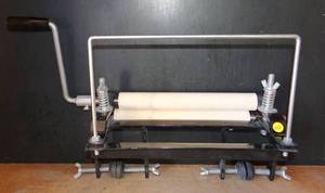 lot 268 image: HAND CRANK MOUNTABLE DOUBLE ROLLERRINGER 
