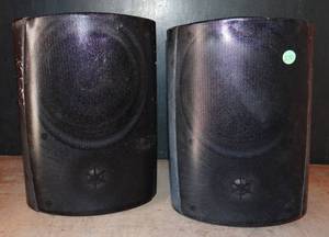 lot 270 image: Paradigm Stylus 470 (SET OF 2) Stereo Weatherproof Outdoor Speaker Black $$$