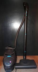 lot 287 image: TRISTAR A101 CANISTER VACUUM CLEANER  - TESTEDWORKS