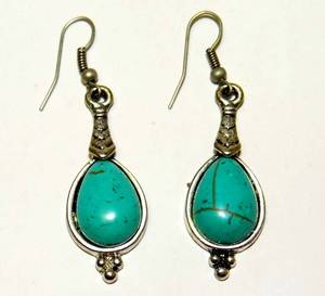 lot 64 image: ANOTHER PAIR OF TURQUOISE STYLE EARRINGS