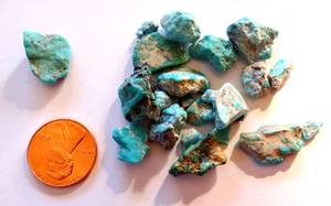 lot 15 image: NEVADA SMALLER CHUNKY PIECES OF TURQUOISE - 15 grams TOTAL