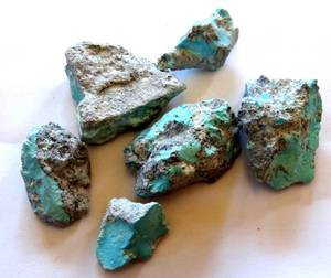 lot 25 image: LARGE ARIZONA TURQUOISE - 6 pcs WEIGHS 52.1 grams TOTAL