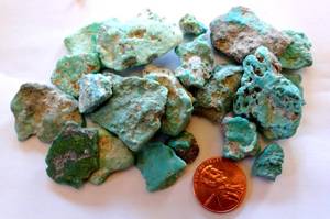 lot 32 image: NEW MEXICO MINED TURQUOISE - 64.6 grams TOTAL