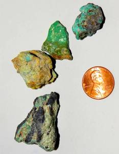 lot 38 image: CHUNKY ARIZONA TURQUOISE - 32.7 grams TOTAL