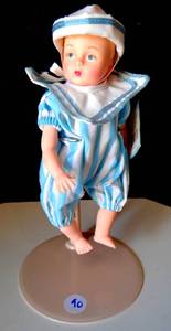 lot 90 image: Madame Alexander Baby Kisses Baby Doll WTags - 8 TALL (YR 2000)