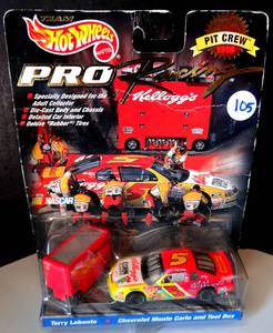 lot 105 image: 1996 Hot Wheels Racing Pit Crew #5 Terry Labonte Kelloggs Corn Flakes NASCAR 164
