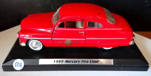 lot 124 image: Motor Max 1949 Mercury Fire Chief  New 124 Scale Die-cast Bright Red