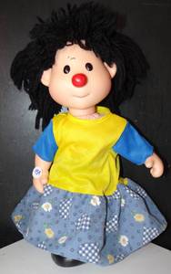 lot 159 image: Vintage Big Comfy Couch Molly Doll Plush Rag Doll Toy 17 1990
