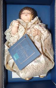 lot 161 image: ORIGINAL LENE THUN PORCELAIN CORRINA FIGURE wTAGS - NIB $$