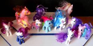 lot 236 image: COLLECTION OF MY LITTLE PONIES AS SHOWN