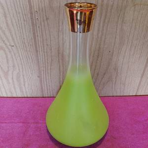lot 45 image: vintage 12 tall deco vase