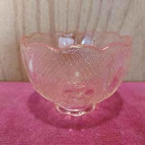 lot 54 image: 4 light sconce