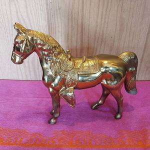 lot 58 image: 10 tall horse sculpture.