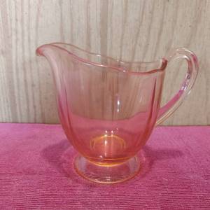 lot 87 image: Vintage 4 pitcher