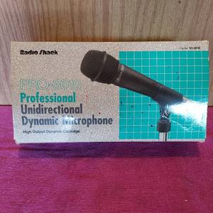 lot 91 image: Radio Shack Professional Unidirectional dynamic microphone in box with accessories