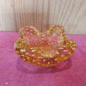 lot 96 image: Vintage glass ashtray