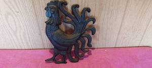 lot 112 image: 9 iron chicken
