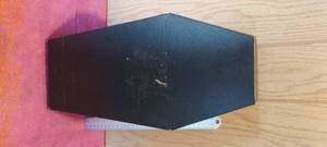 lot 115 image: Cardboard coffin box perfect for Halloween